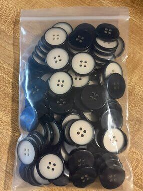 7/8" Black and White 4-hole Craft Buttons 100 pieces #12